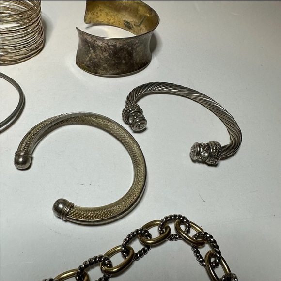 Lot Of 7 Silver Tone Metal Fashion Bracelets - Picture 3 of 6